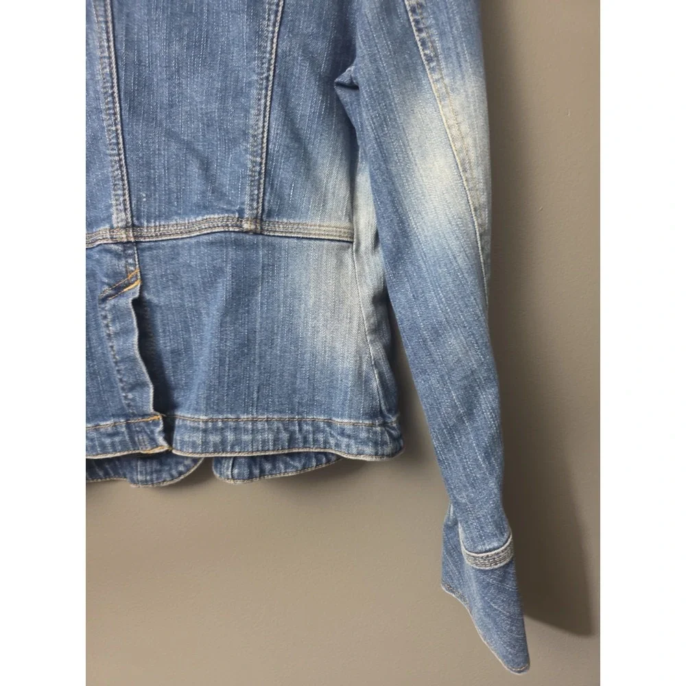 DKNY Jeans Womens XS Denim Jacket Fitted Button Up Pockets Casual Cropped